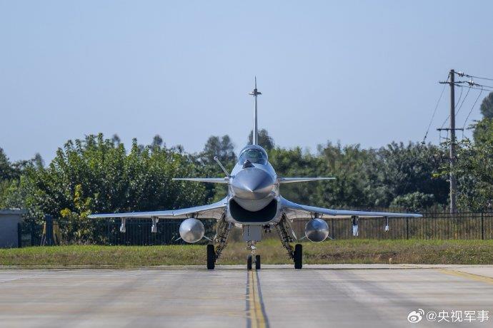 直击！南部战区空军航空兵“空战”演练现场-第5张图片-健康网